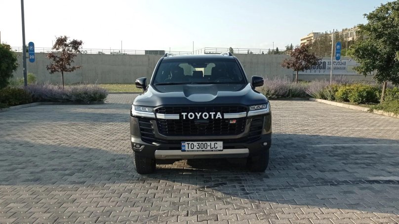 Toyota Land Cruiser 300 gr Sport