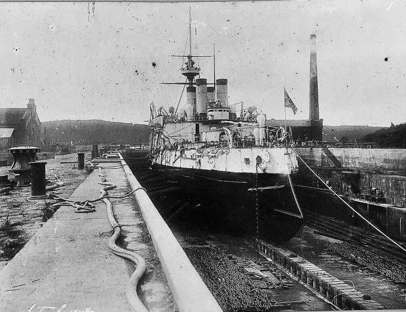 Эскадренный броненосец Наварин