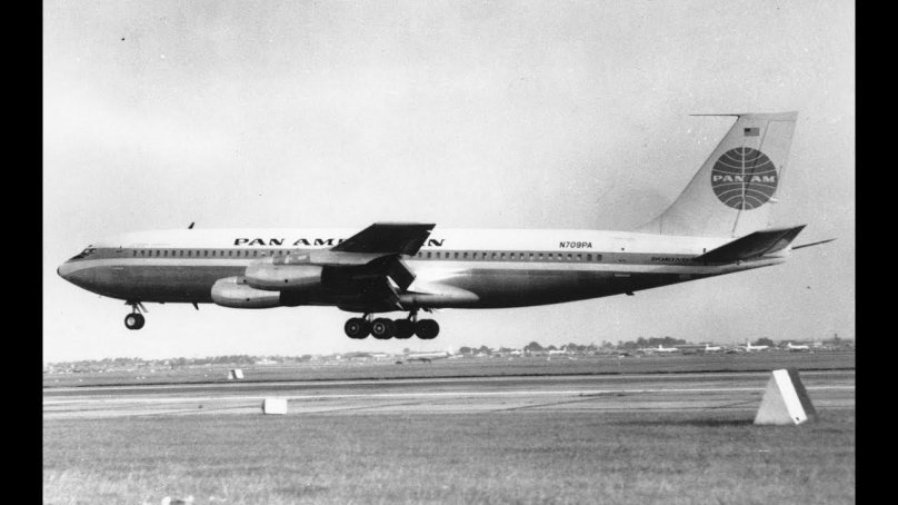 Самолет Боинг 707