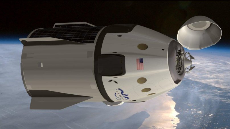 Космический корабль SPACEX Dragon