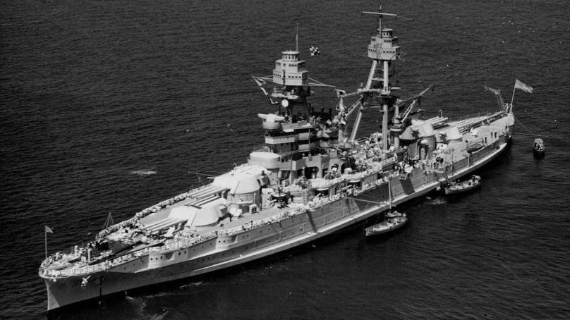 Линкор Аризона Перл Харбор