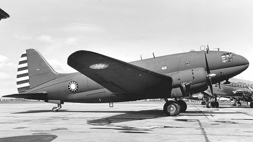 Curtiss c-46 Commando фото