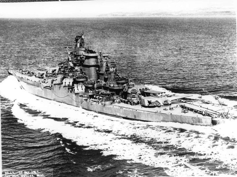 Американский линкор USS Tennessee