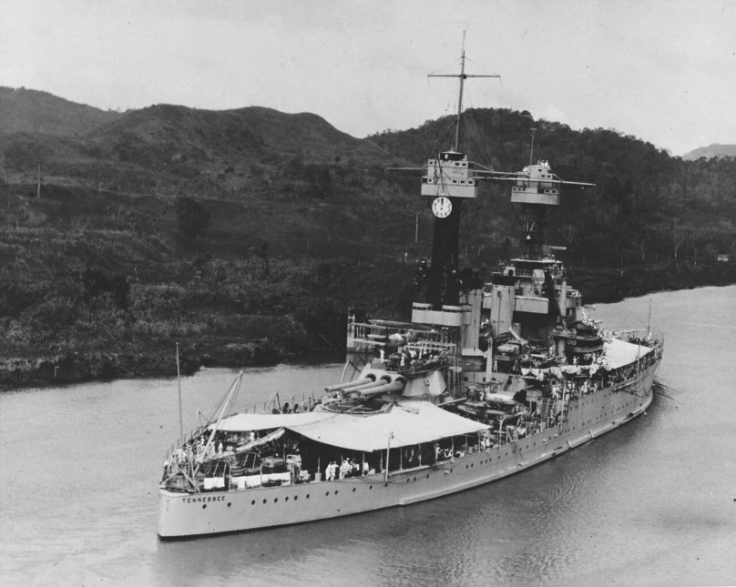 Американский линкор USS Tennessee BB-43