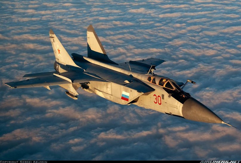 Истребитель-перехватчик миг-31