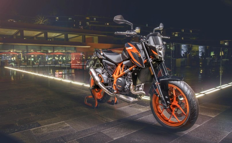 KTM Duke 690 r