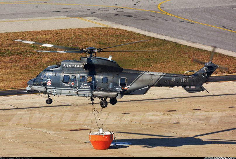 Вертолет as 332 super Puma