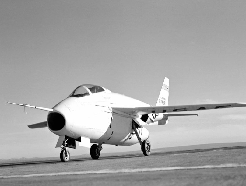 Самолет-истребитель