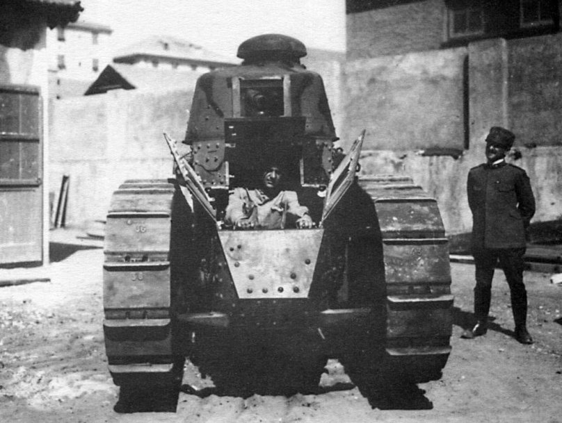 Фиат 2000 танк