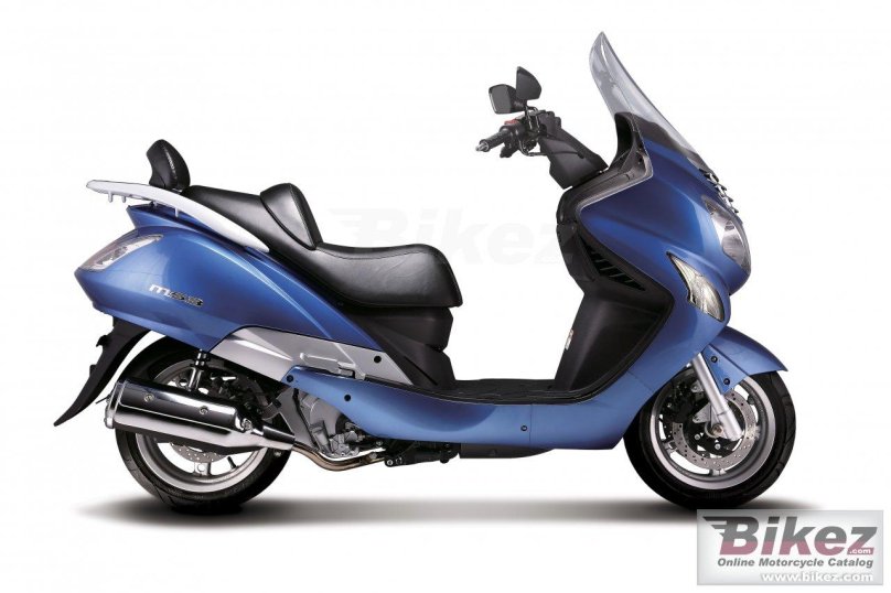 Hyosung макси скутер