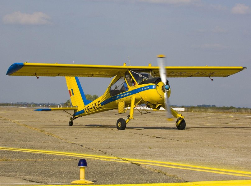 PZL-104