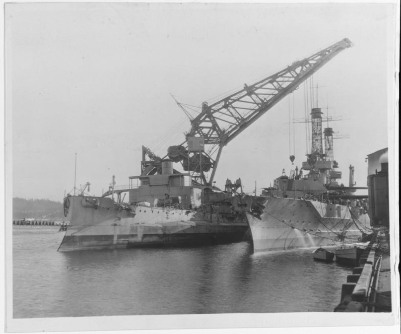 USS Kearsarge BB-5 плавучий кран