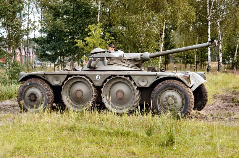 Panhard EBR 90
