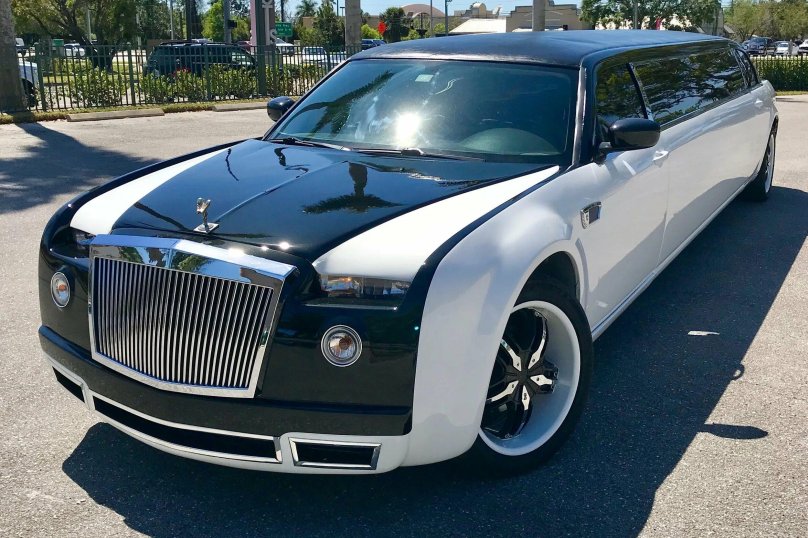 Роллс Ройс Фантом лимузин
