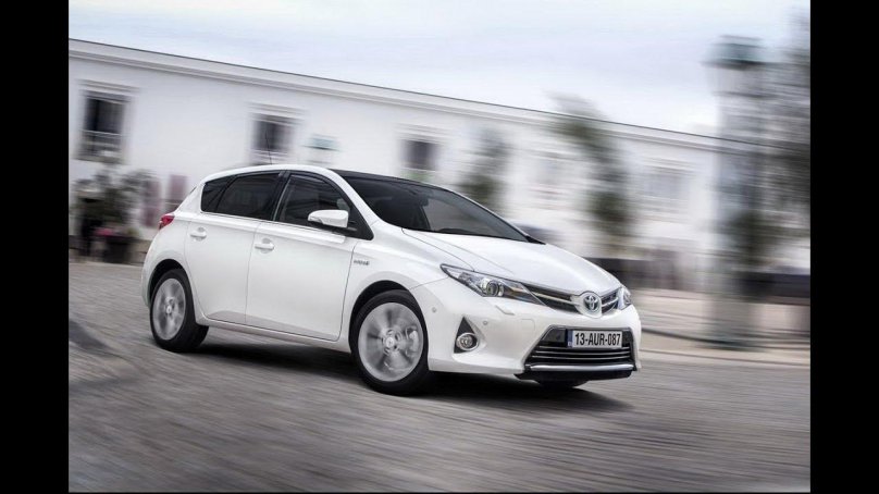 Toyota Auris Hybrid 2012