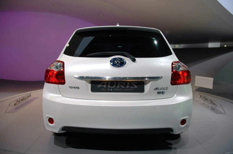 Тойота аурис гибрид хэтчбек