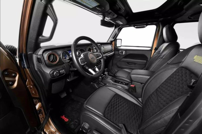 Jeep Wrangler 2021 салон
