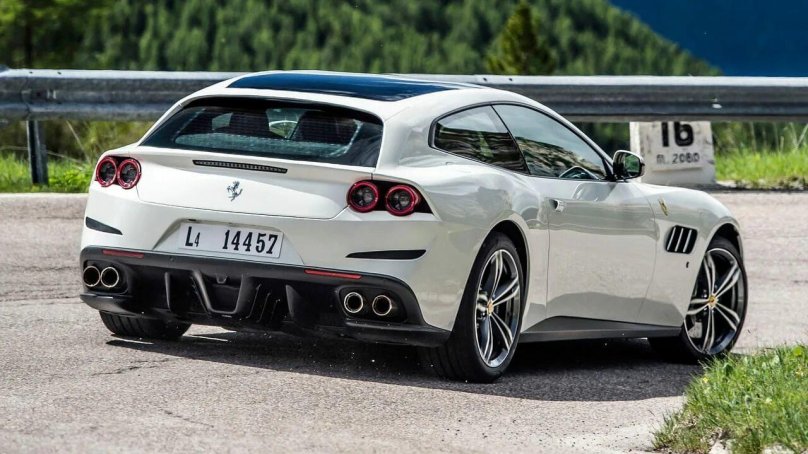 Ferrari gtc4lusso t 2020