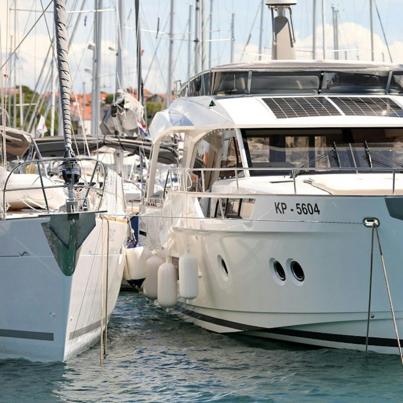 Яхты Greenline 48