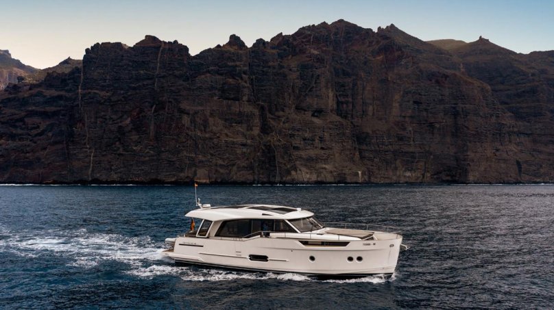 Greenline Hybrid 48 Coupe