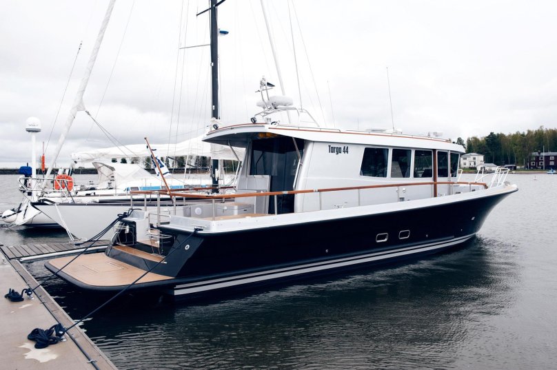 Яхта Targa 44