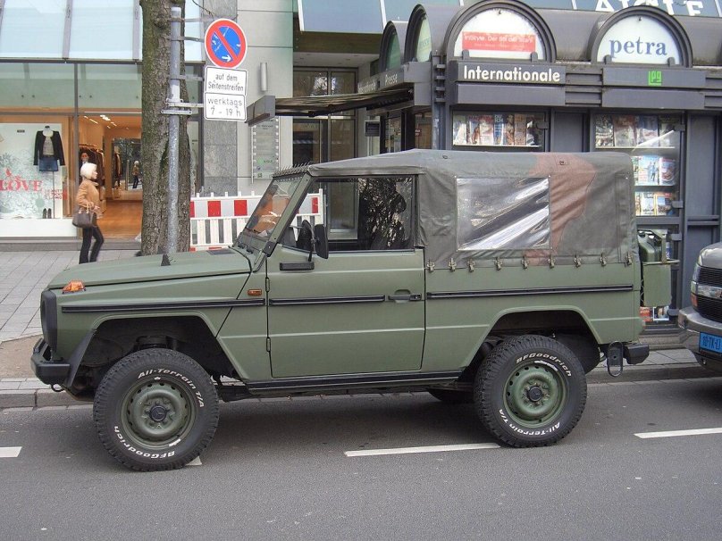 Mercedes-Benz 230 ge