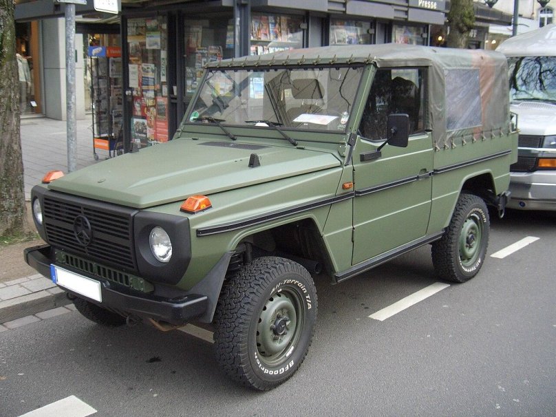 Mercedes Benz g230