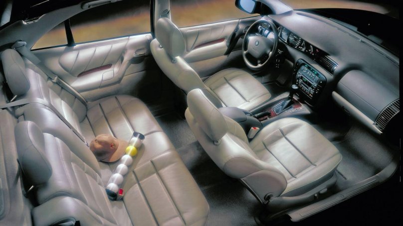 Cadillac Catera салон