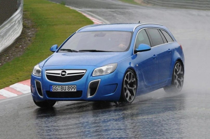 Opel Insignia OPC
