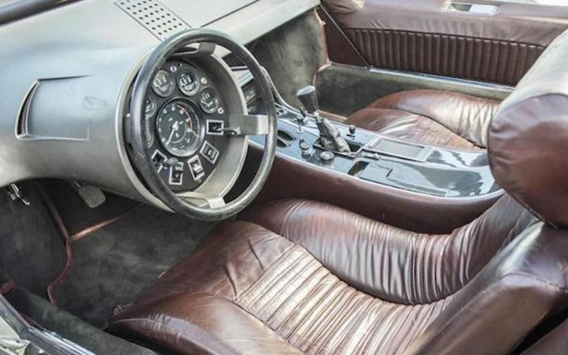 Руль Maserati Boomerang 1971 вид спереди