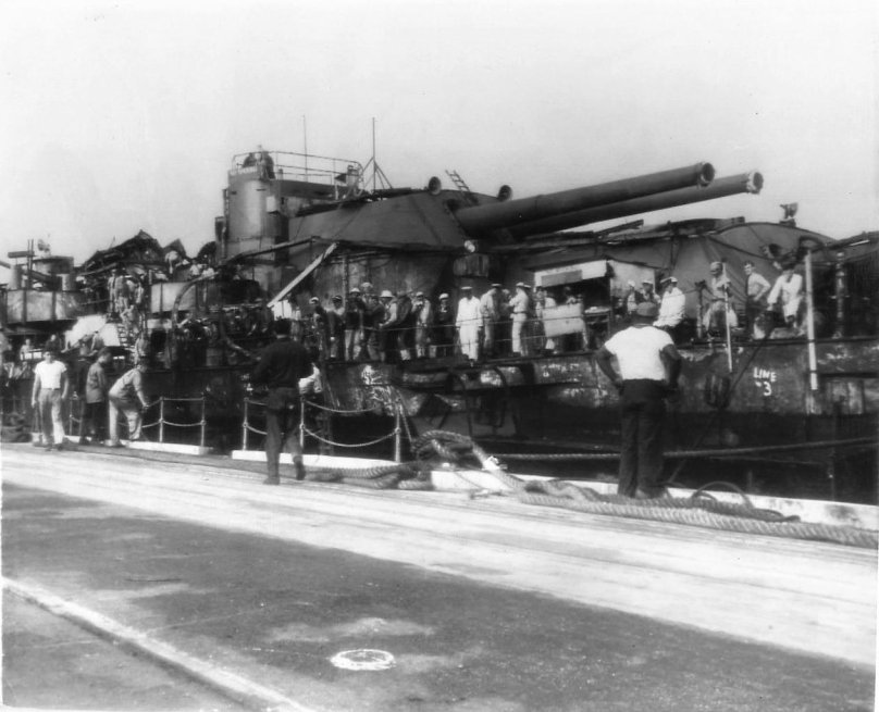 USS Оклахома на дне