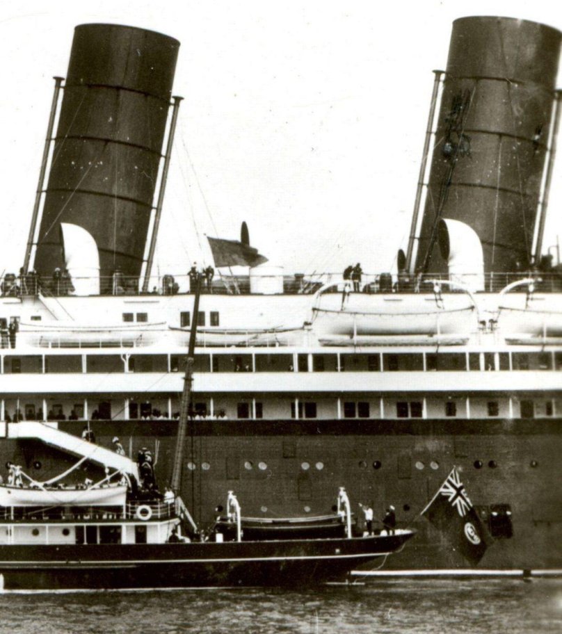 Лайнер Императрица Британии