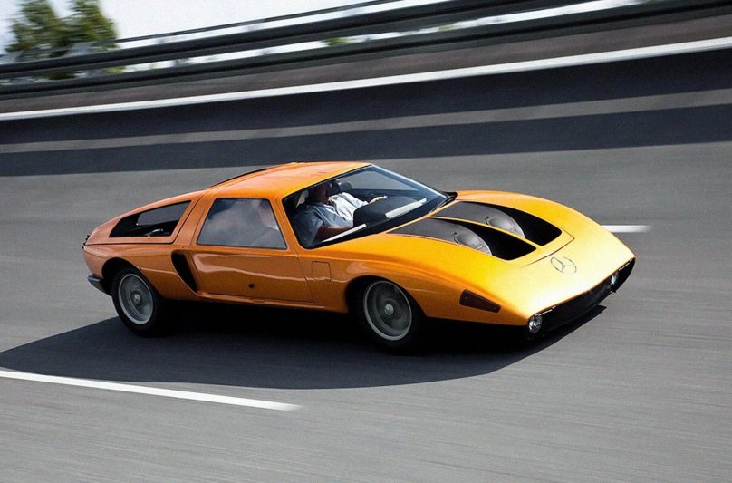 Мерседес Бенц с 111