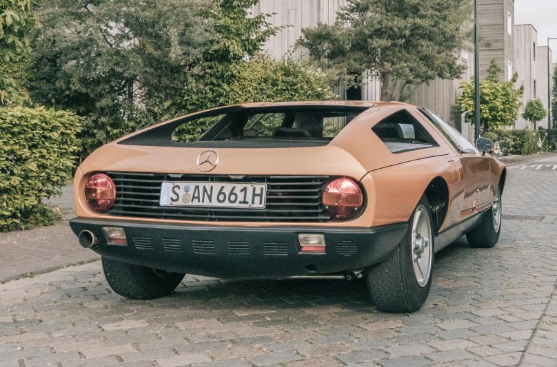 Mercedes c111 бок