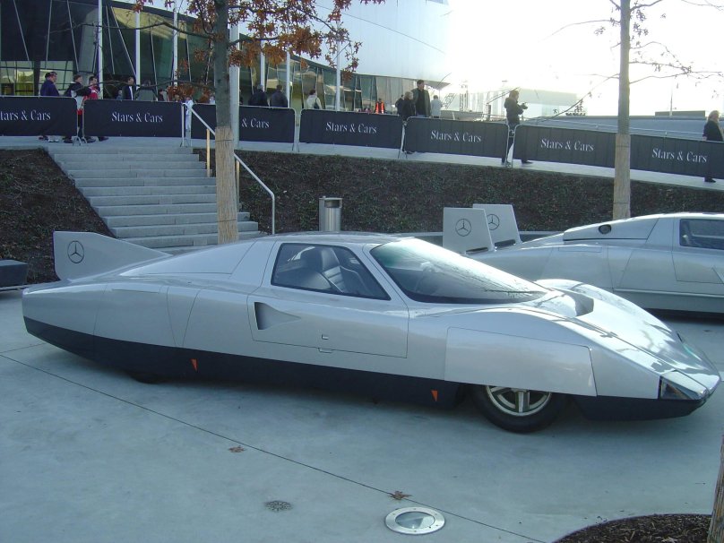 Мерседес 111