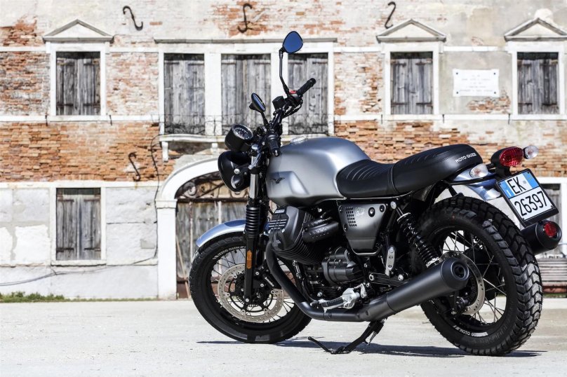 Мото Гуцци v7