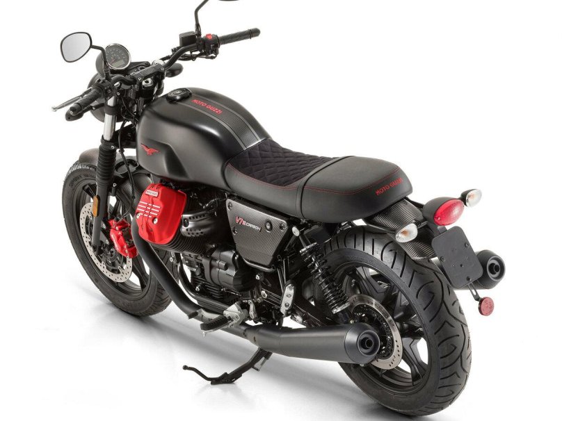 Moto Guzzi v7 Carbon