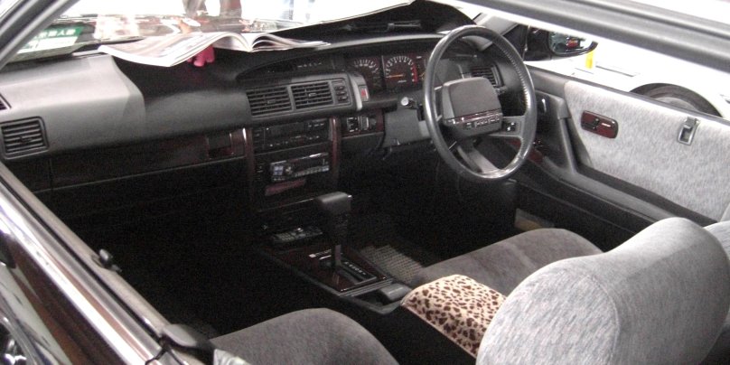 1988 Nissan Gloria