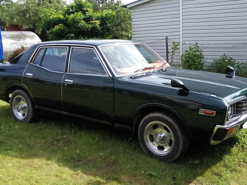 Nissan Cedric 1977
