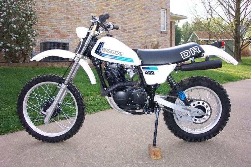 Suzuki dr400