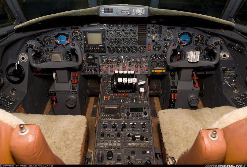 Lockheed l-1011 Tristar кабина пилотов