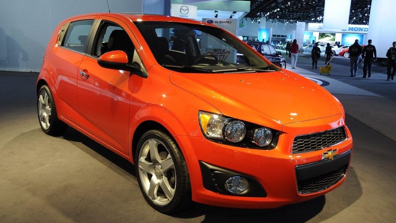 Шевроле Соник 2011 хэтчбек