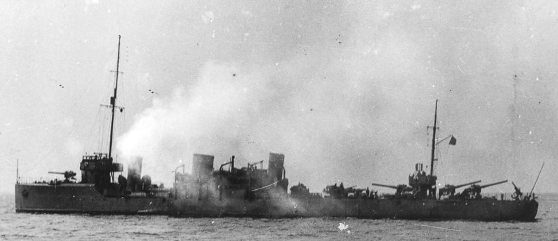 Корабль Новик миноносец