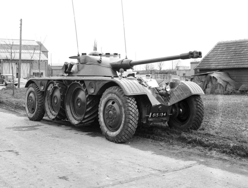 Panhard EBR 90