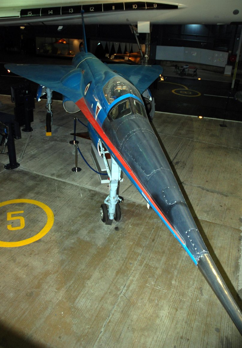 Самолет Delta 2