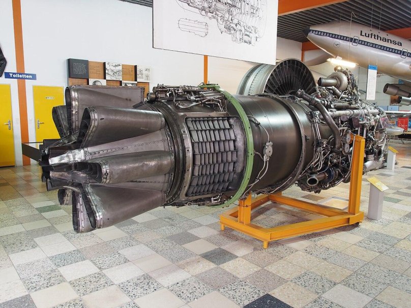 Реактивный двигатель Роллс Ройс