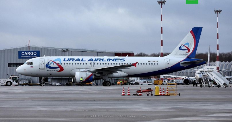 Самолёт Уральские авиалинии