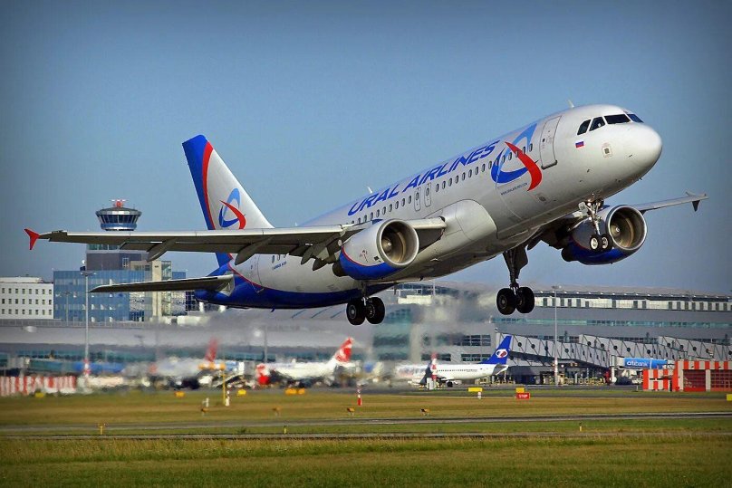 Самолёт Уральские авиалинии