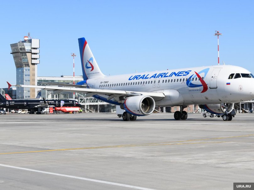 Самолёт Уральские авиалинии
