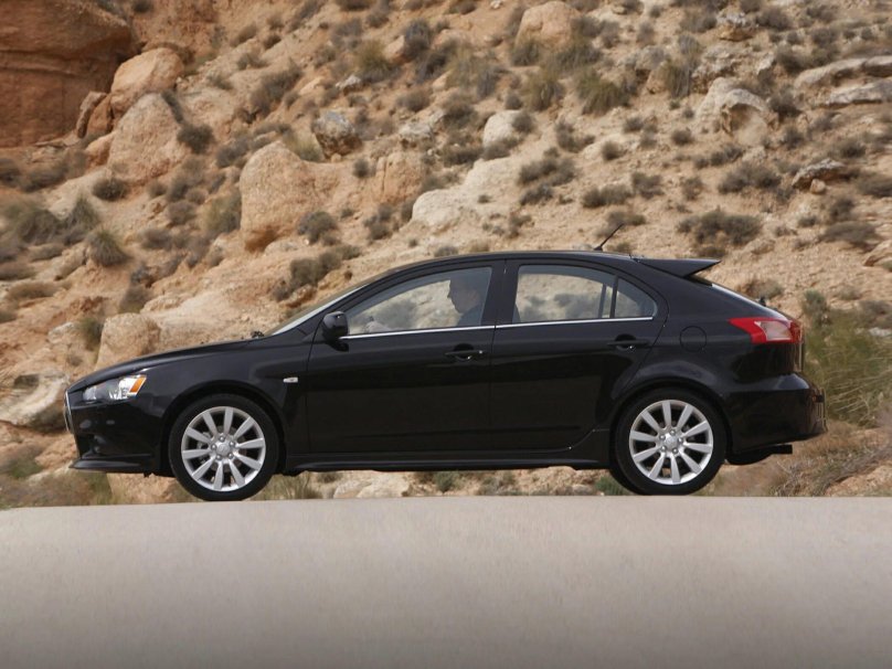 Mitsubishi Lancer x 1.8 Sportback.